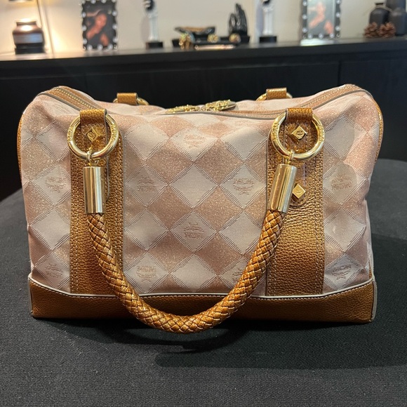 Princess Lion Boston Bag, Limited Edition - Picture 4 of 11